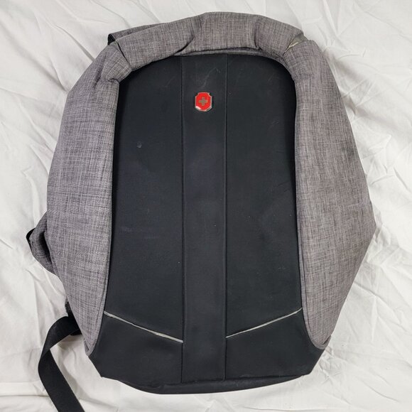 Swissgear Adults Gray Anti Theft Backpack With USB Charging Port Travel Casual